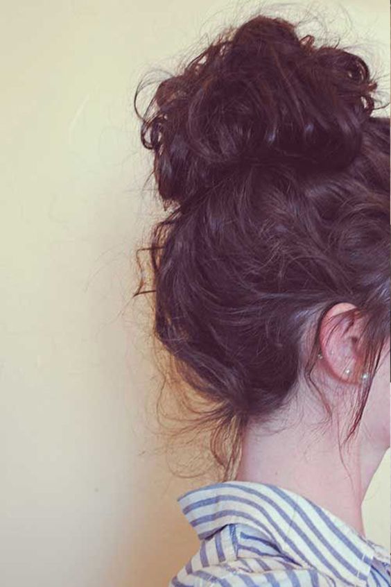 The Tri Curly Bun You Have To Try Today