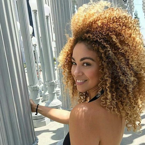 Your Guide To Rocking Your Gorgeous Curls 