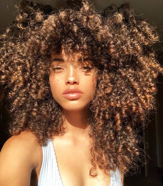 The Benefits Of Using Castor Oil In Curls