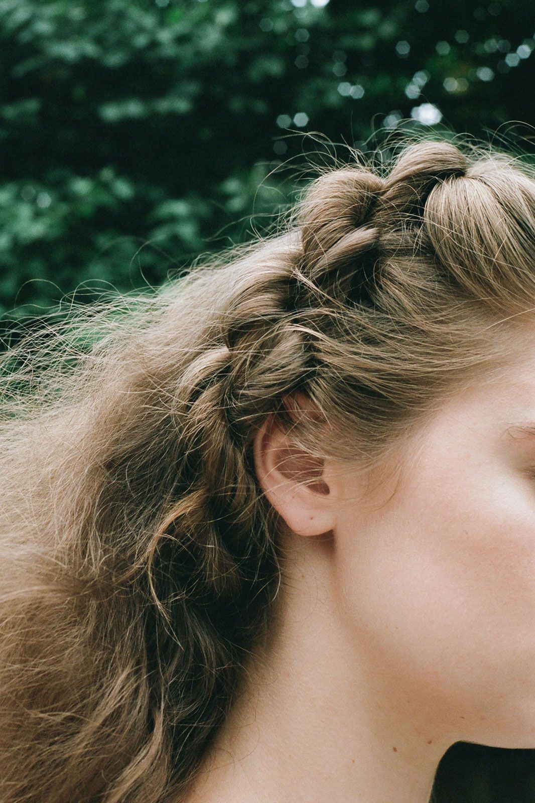 How To Love Your Frizzy Curls